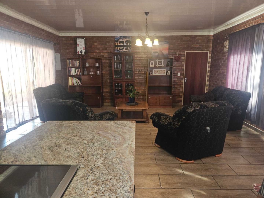 4 Bedroom Property for Sale in Hillcrest Northern Cape